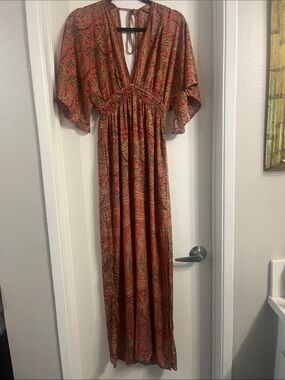 Mamey sz S Rust Orangey Pink Paisley V-Neck Maxi Dress,thin material full length